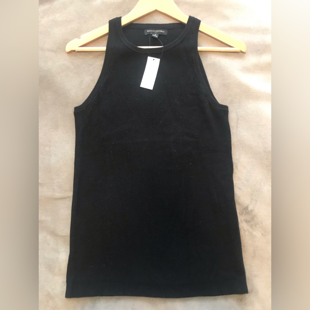 Over 60% off! Banana Republic Black Tank Top in Size Small NWT